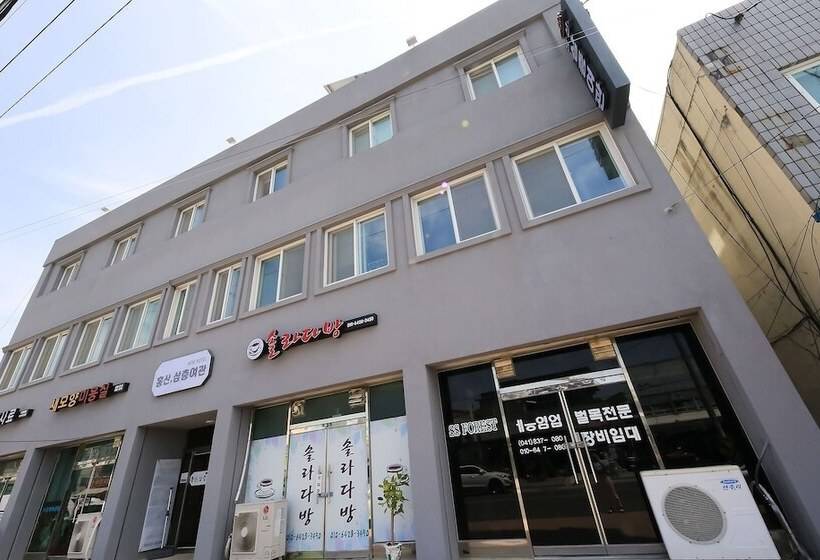 Buyeo Hongsan 3f Motel