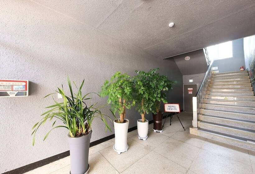 Buyeo Hongsan 3f Motel