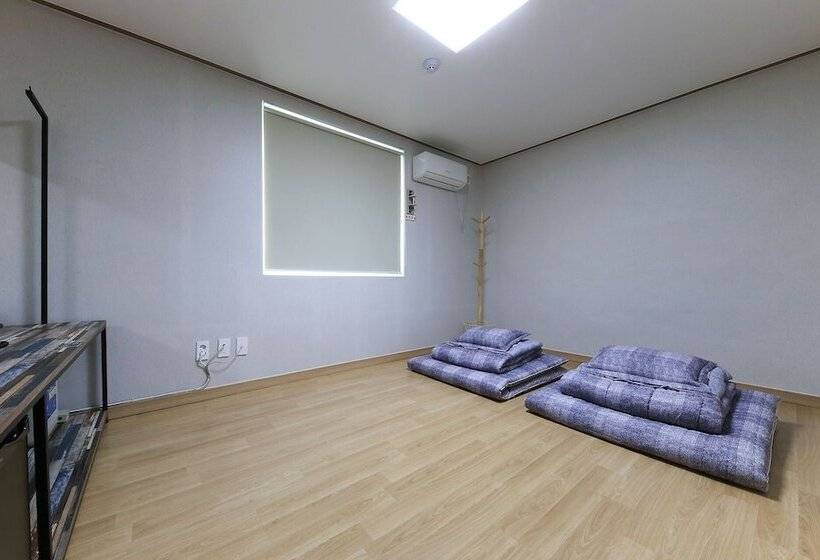 Buyeo Hongsan 3f Motel