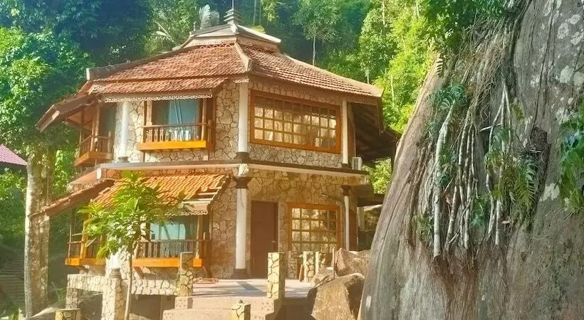 Emperor Resort By Bugis