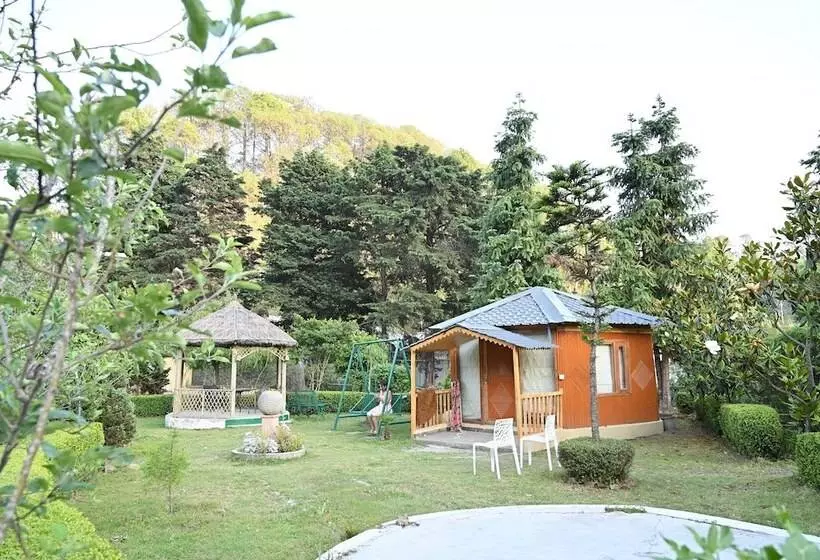 Foxoso Misty Oaks Resort