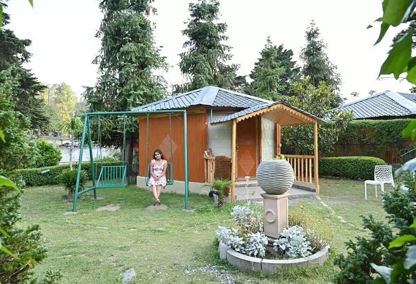 Foxoso Misty Oaks Resort