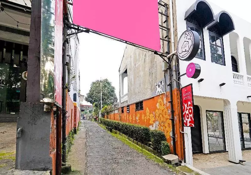 هتل Garden Hostel By Oyo