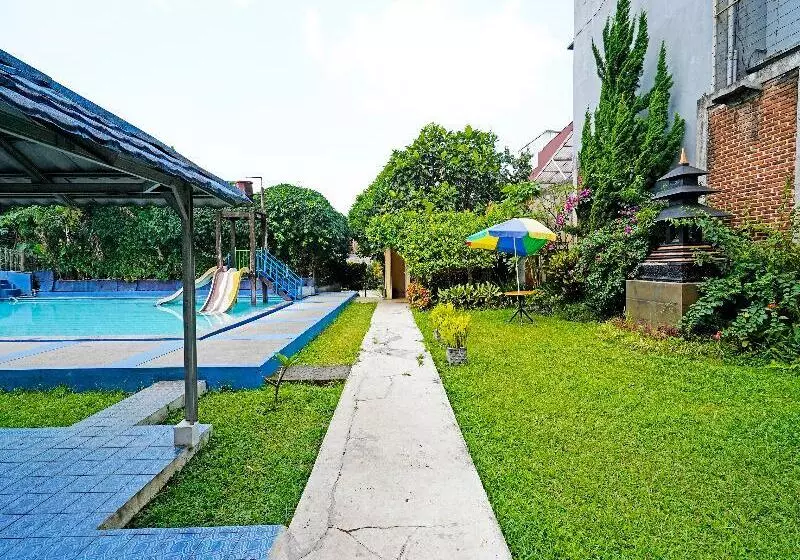 هتل Garden Hostel By Oyo
