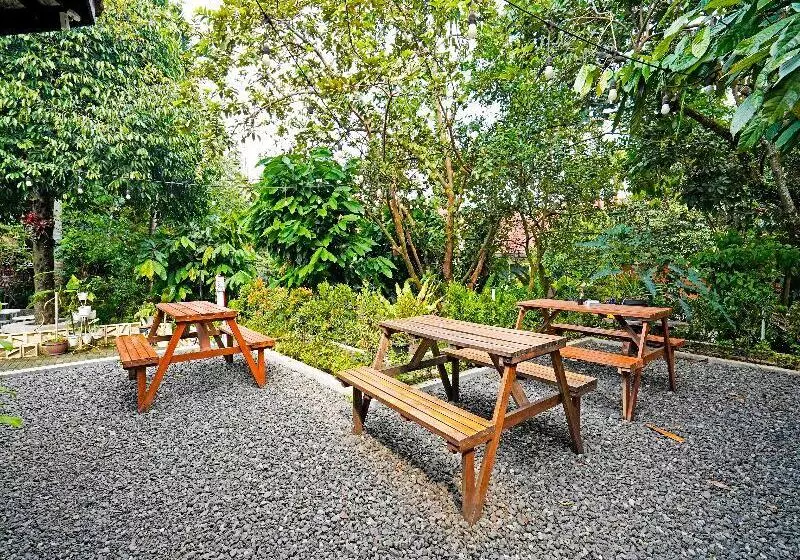 هتل Garden Hostel By Oyo