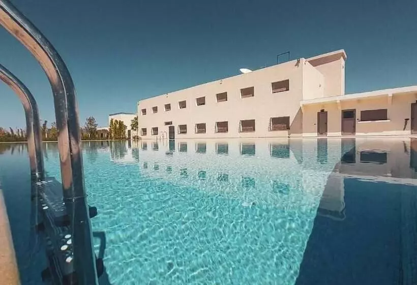 Hotelli Hôtel Debrazza