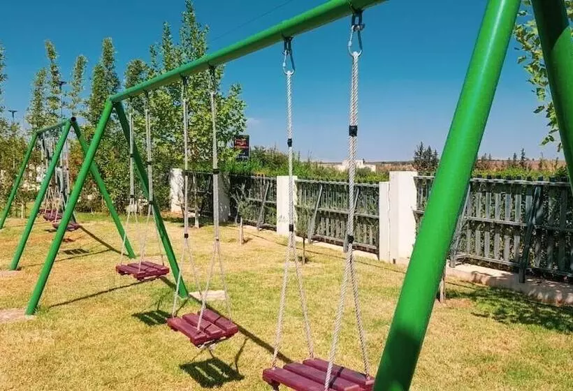 Hotelli Hôtel Debrazza