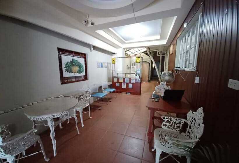 בית מלון כפרי Jc Affordable Transient By Oyo