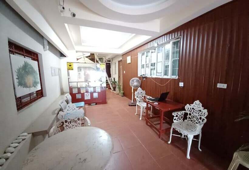 בית מלון כפרי Jc Affordable Transient By Oyo