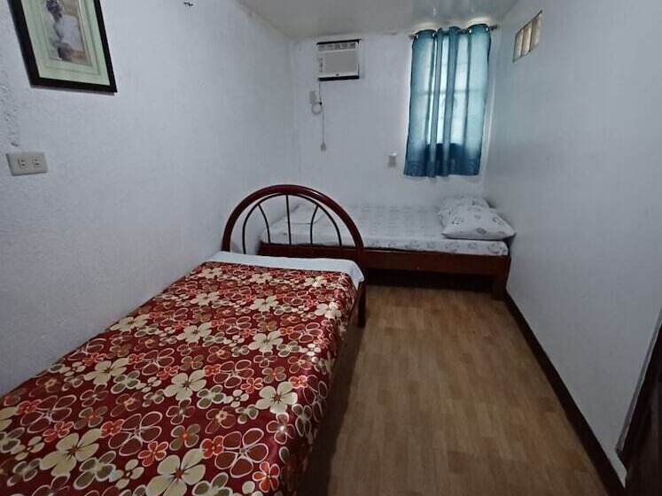 בית מלון כפרי Jc Affordable Transient By Oyo