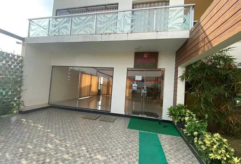 Hotelli Kalinga Tavern Residency