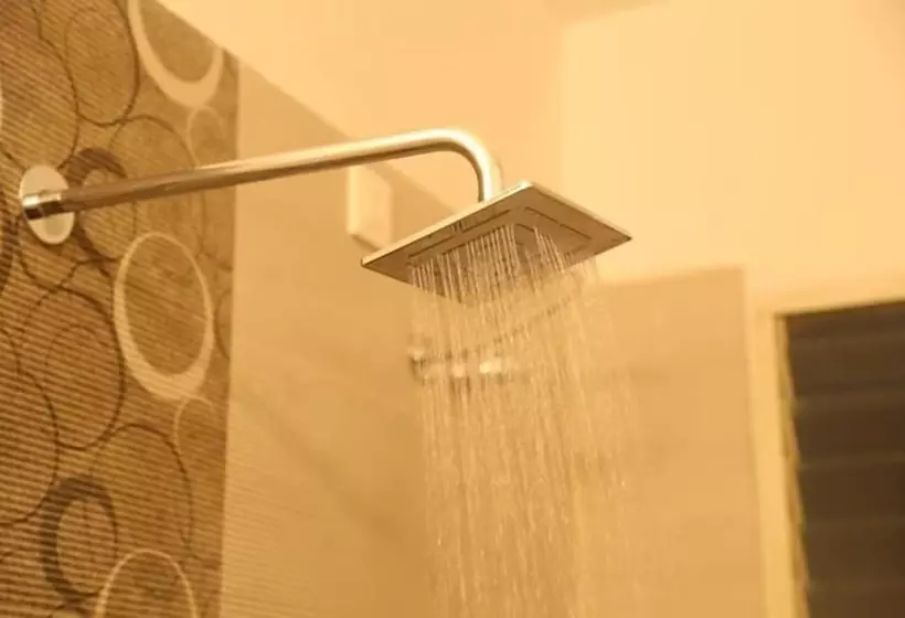 Hotelli Kalinga Tavern Residency