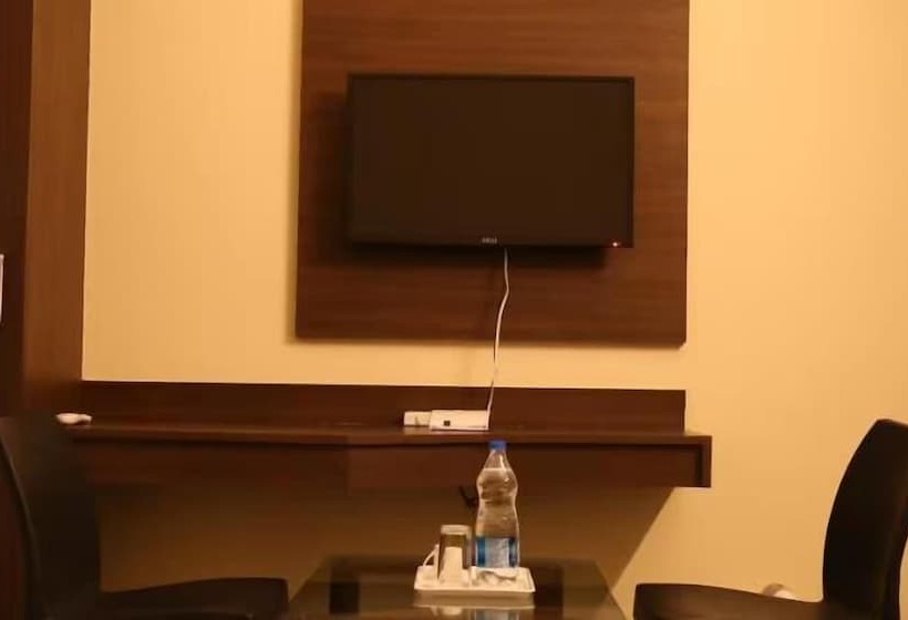 Отель Kalinga Tavern Residency