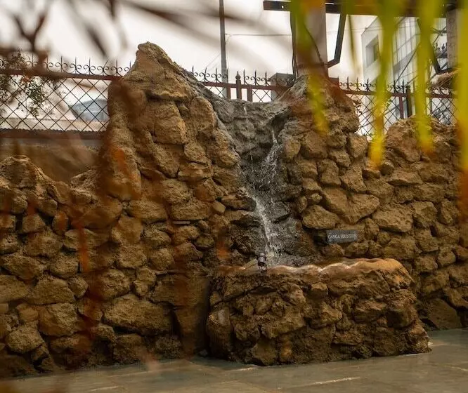 هتل Mera Peak Private Limited