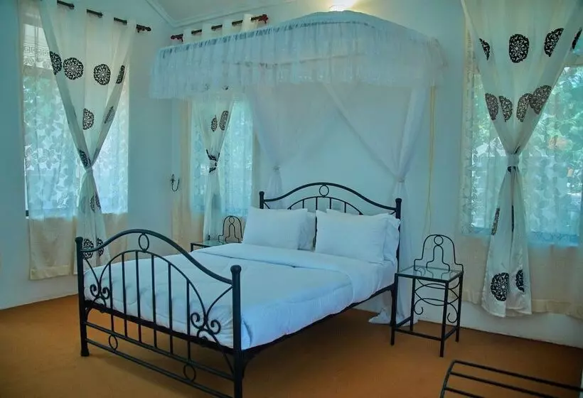 ホテル Ngorongoro Corridor Lodge Karatu