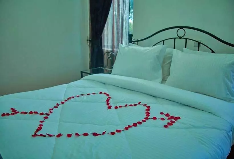 ホテル Ngorongoro Corridor Lodge Karatu