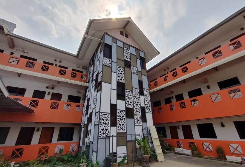 酒店 Noble Thippanate