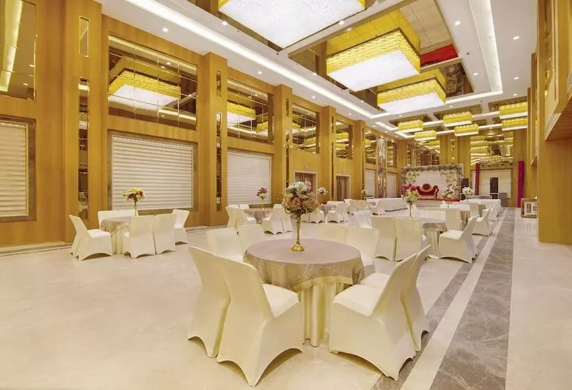 Hotelli Sarovar Portico Sonipat