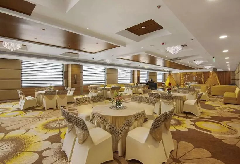 Hotelli Sarovar Portico Sonipat