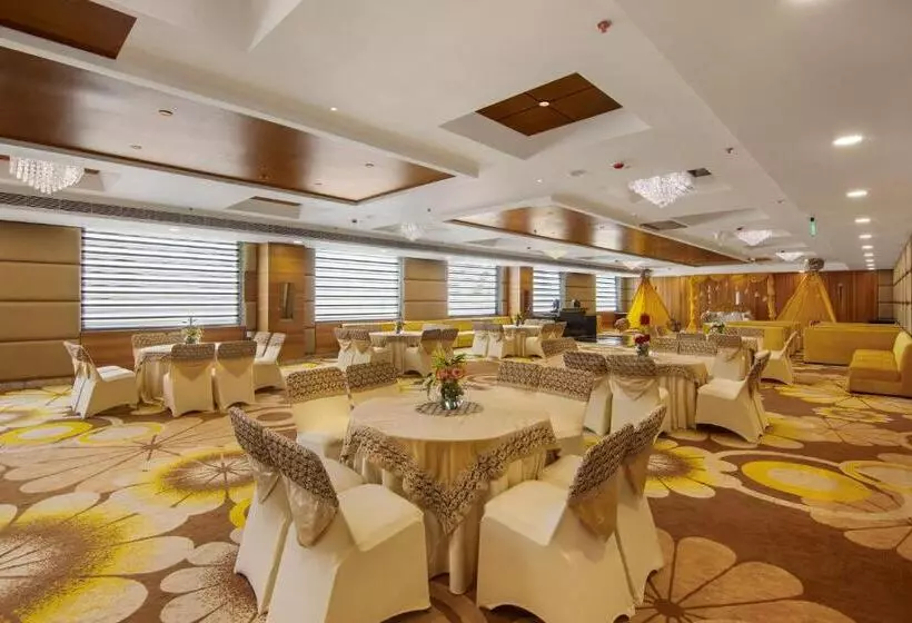 Hotelli Sarovar Portico Sonipat