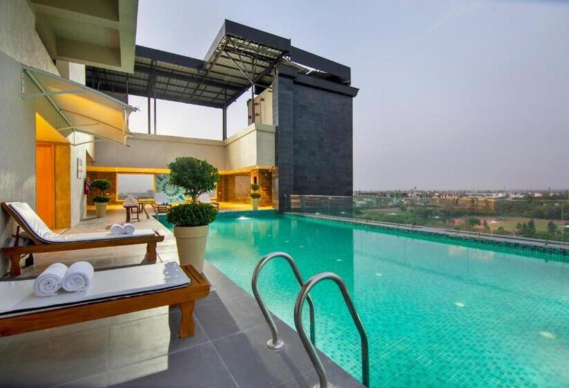 Hotel Sarovar Portico Sonipat