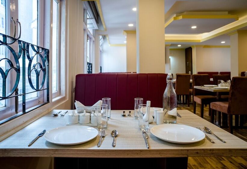 בית מלון כפרי Sharolyn Boutique