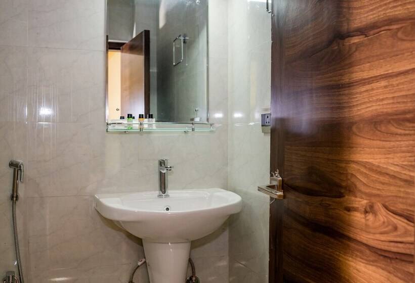 בית מלון כפרי Sharolyn Boutique