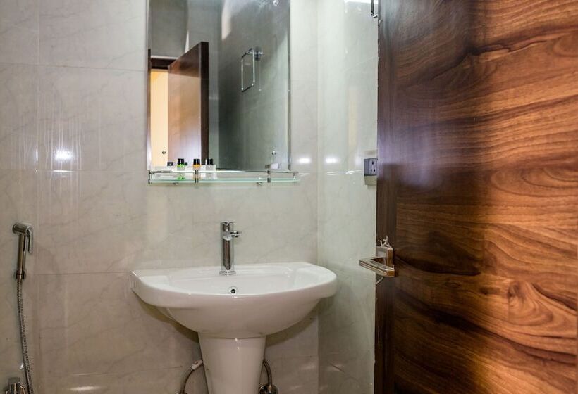 בית מלון כפרי Sharolyn Boutique