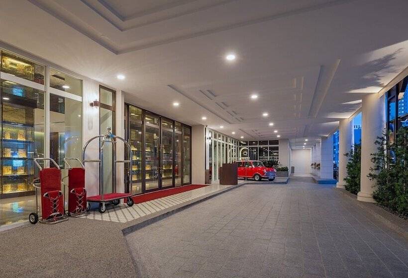 בית מלון כפרי The George Penang by The Crest Collection