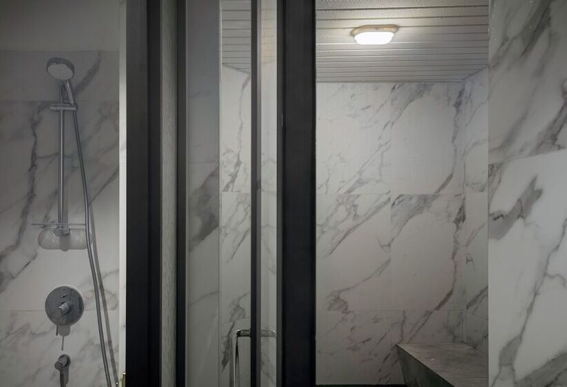 בית מלון כפרי The George Penang by The Crest Collection