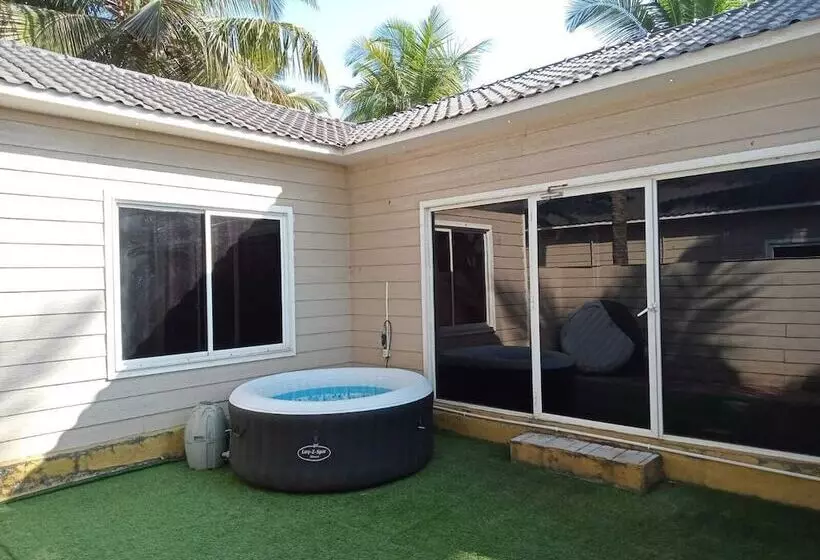 Hotelli The Woods Homestay