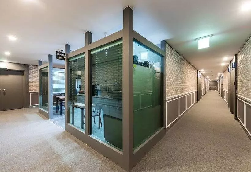 Motelli Changwon Jungangdong Business Hotel Hue