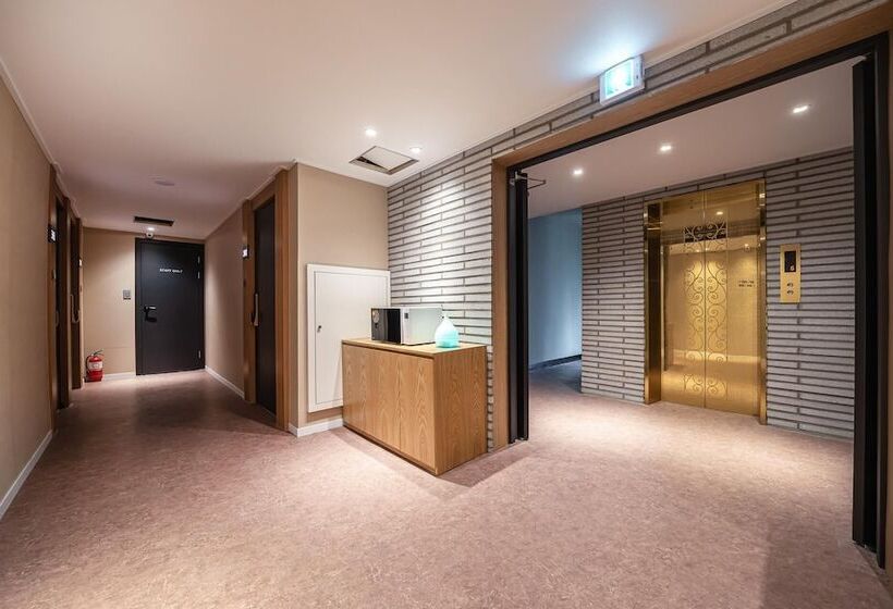 Motel Wolgot Avenue S