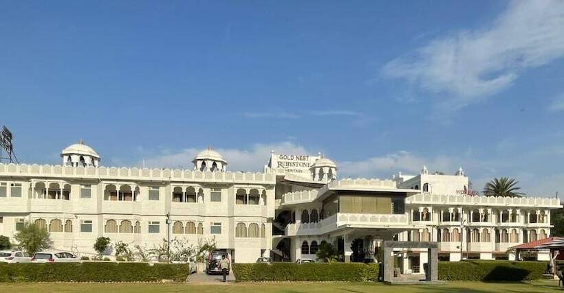 Resort Gold Nest Rubystone Heritage