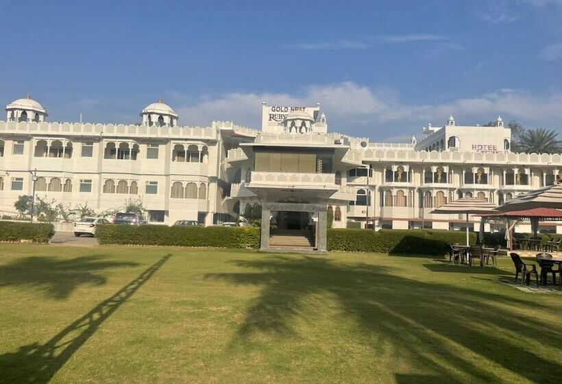 Resort Gold Nest Rubystone Heritage