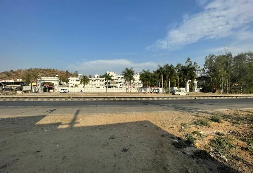 Resort Gold Nest Rubystone Heritage