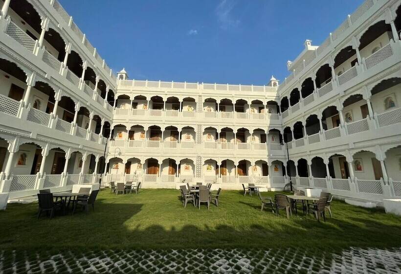 Resort Gold Nest Rubystone Heritage