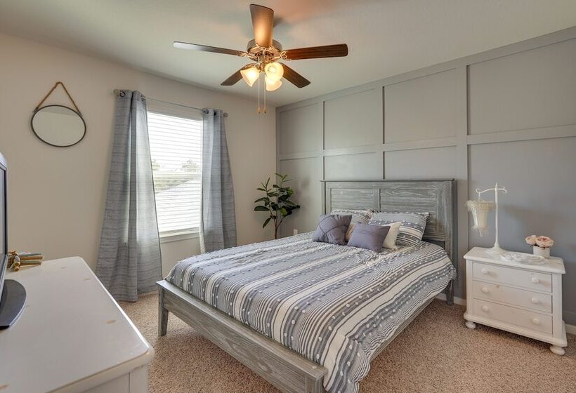 Beachy Port St Joe Home: On Site Boardwalk Access!