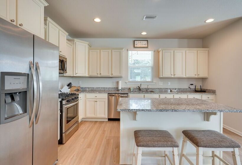 Beachy Port St Joe Home: On Site Boardwalk Access!