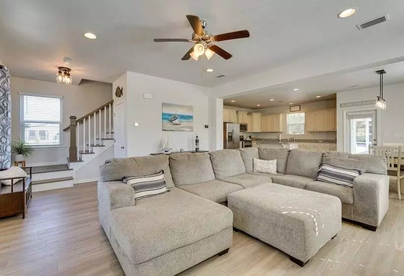 Beachy Port St Joe Home: On Site Boardwalk Access!