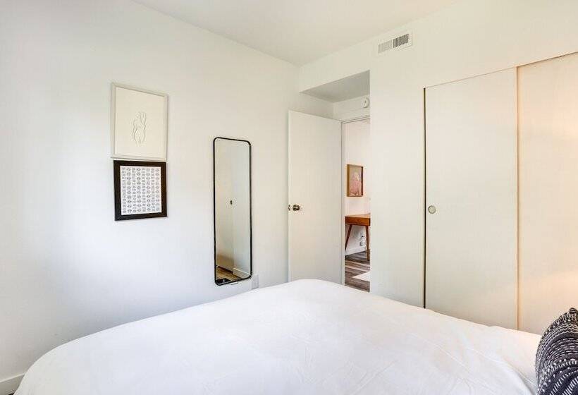 Beautiful Kenmore Retreat Near Marina & Beach!