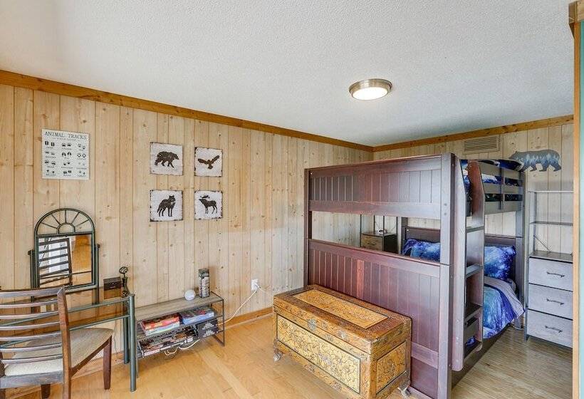 Blowing Rock Home W/ Hot Tub & Mountain View Deck!