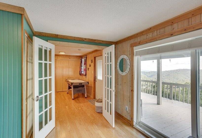 Blowing Rock Home W/ Hot Tub & Mountain View Deck!