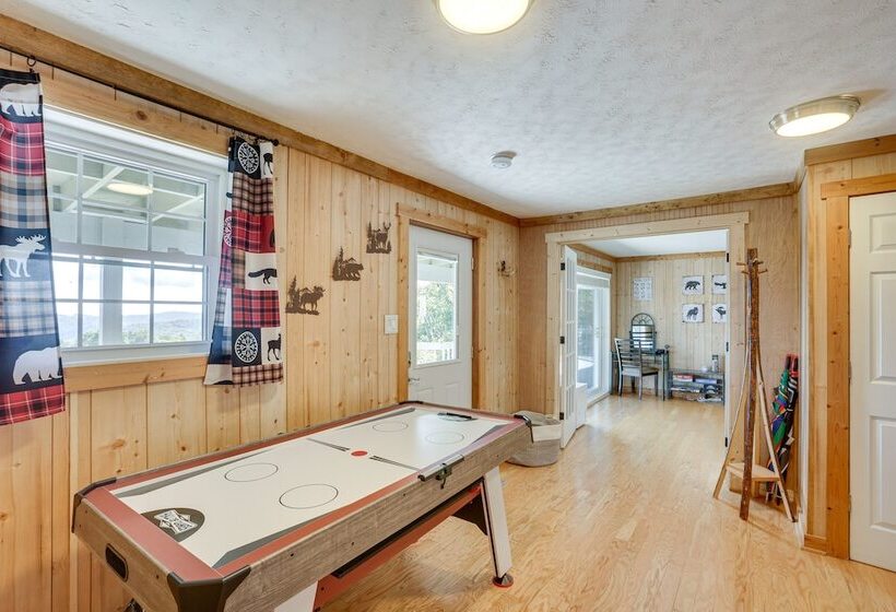 Blowing Rock Home W/ Hot Tub & Mountain View Deck!