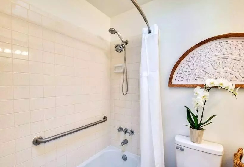 New Smyrna Beach Vacation Rental W/ Patio & Grill!