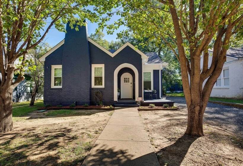 Walkable Tyler House W/ Deck: 1/2 Mi To Downtown!