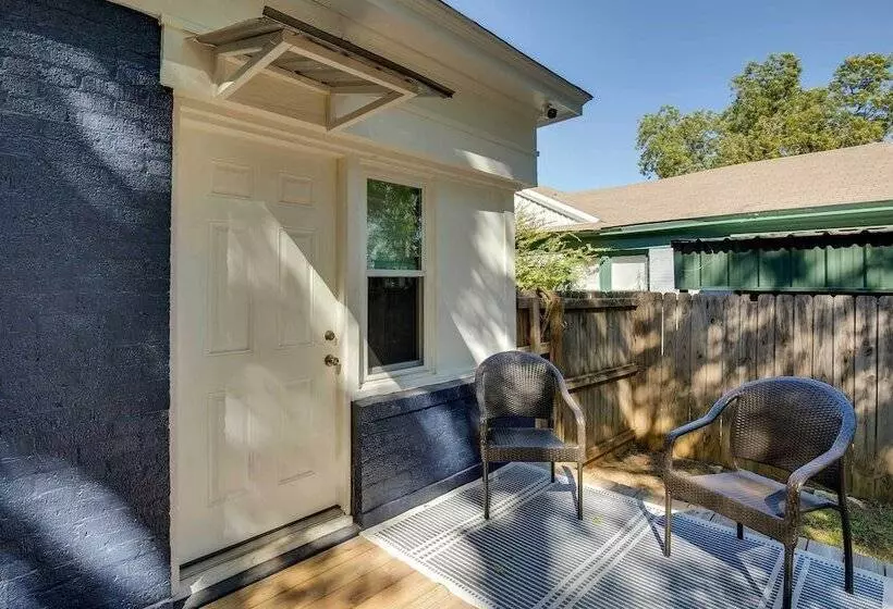 Walkable Tyler House W/ Deck: 1/2 Mi To Downtown!