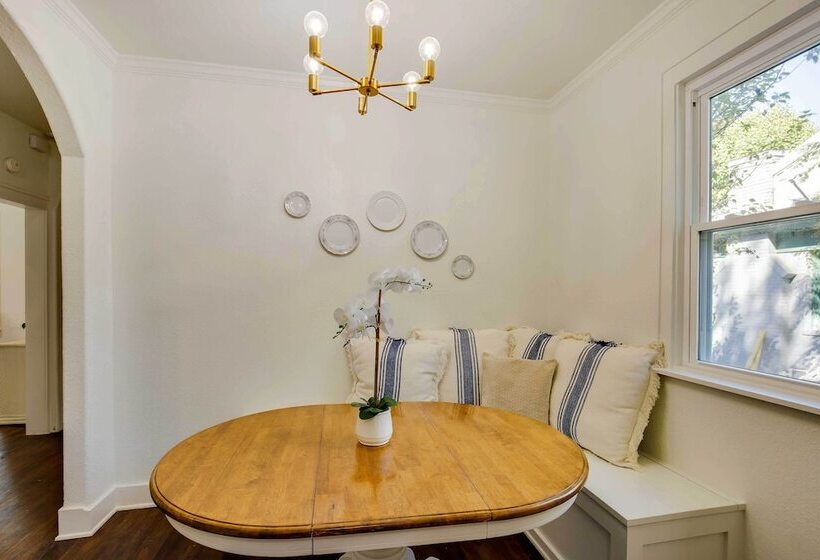 Walkable Tyler House W/ Deck: 1/2 Mi To Downtown!