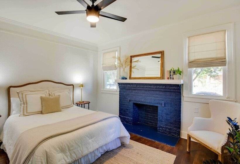 Walkable Tyler House W/ Deck: 1/2 Mi To Downtown!