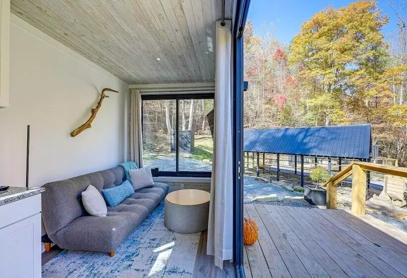 Bryson City Tiny Cabin W/ Deck Near River Access!